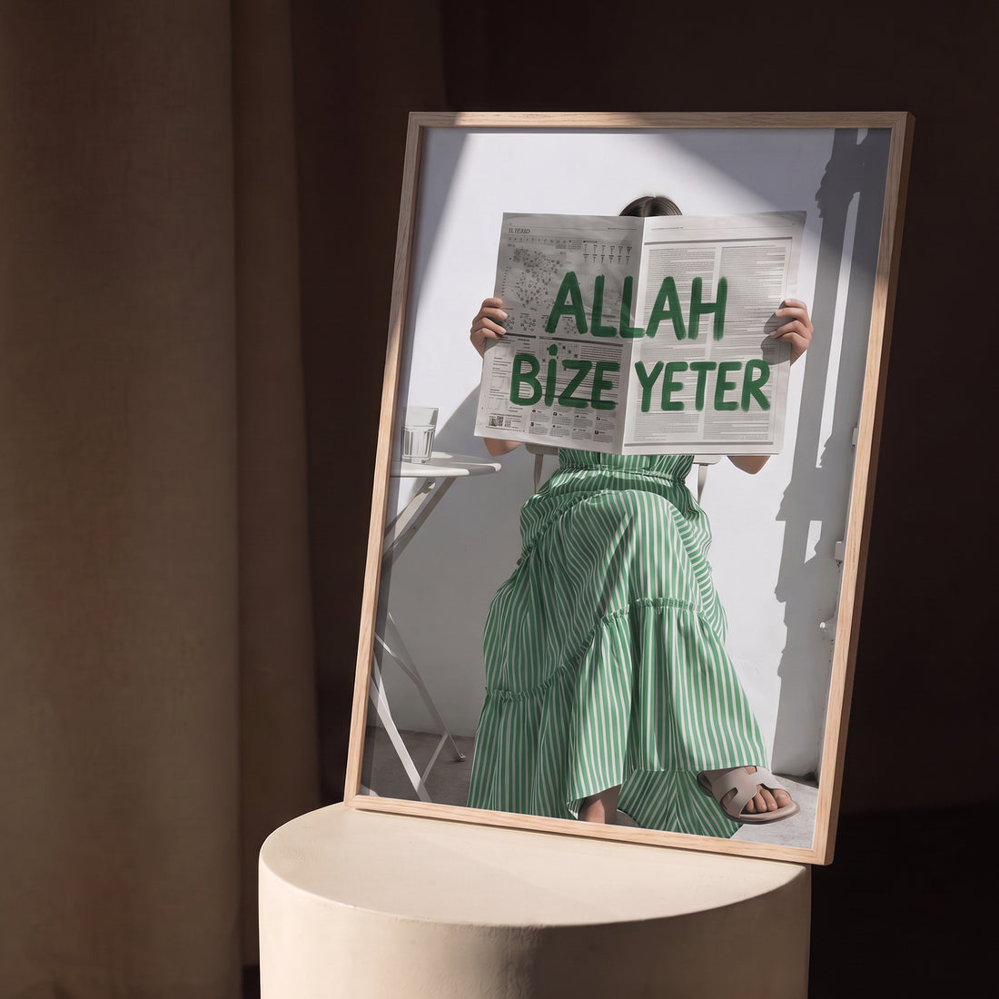 "Allah Bize Yeter" Gazete Temalı Posteri