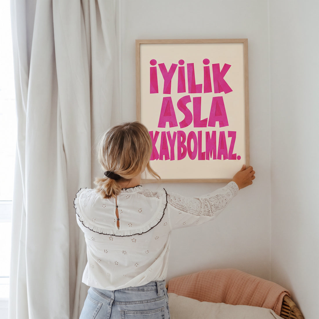 "İyilik Asla Kaybolmaz" Poster